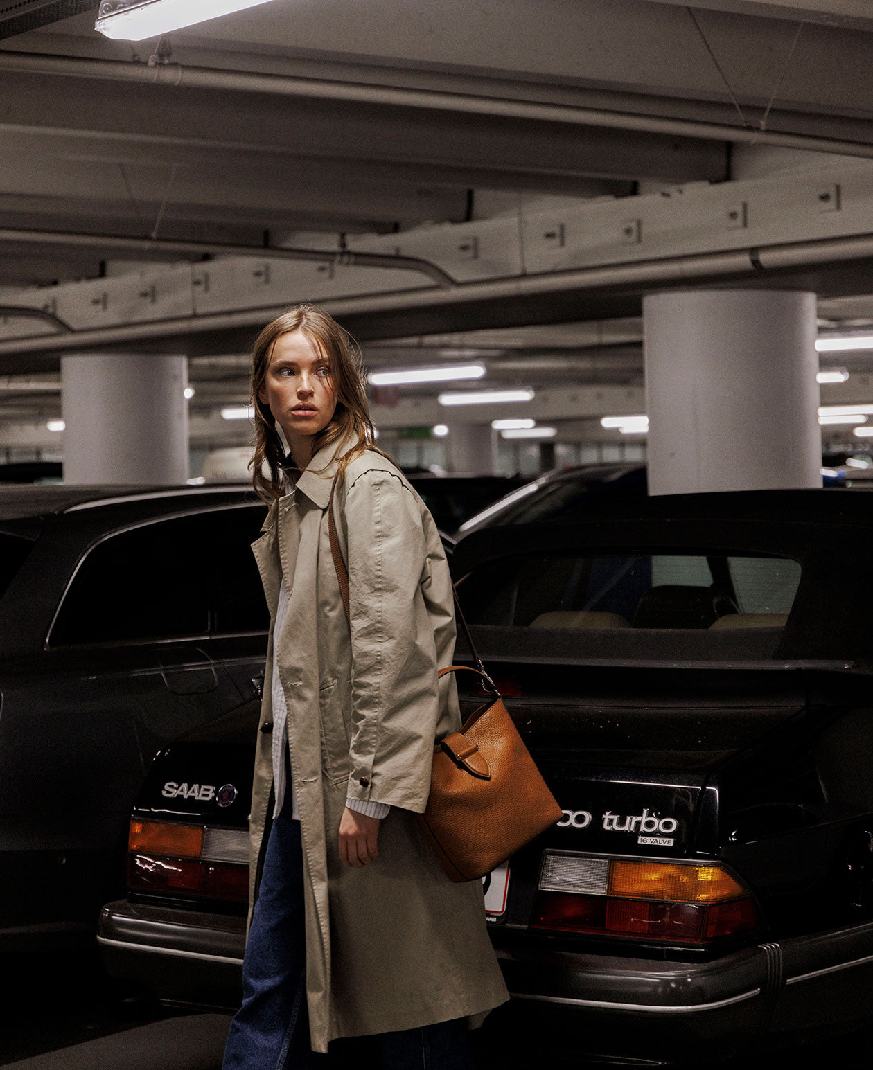DECADENT COPENHAGEN LEXIE small bucket bag Håndtasker Cognac