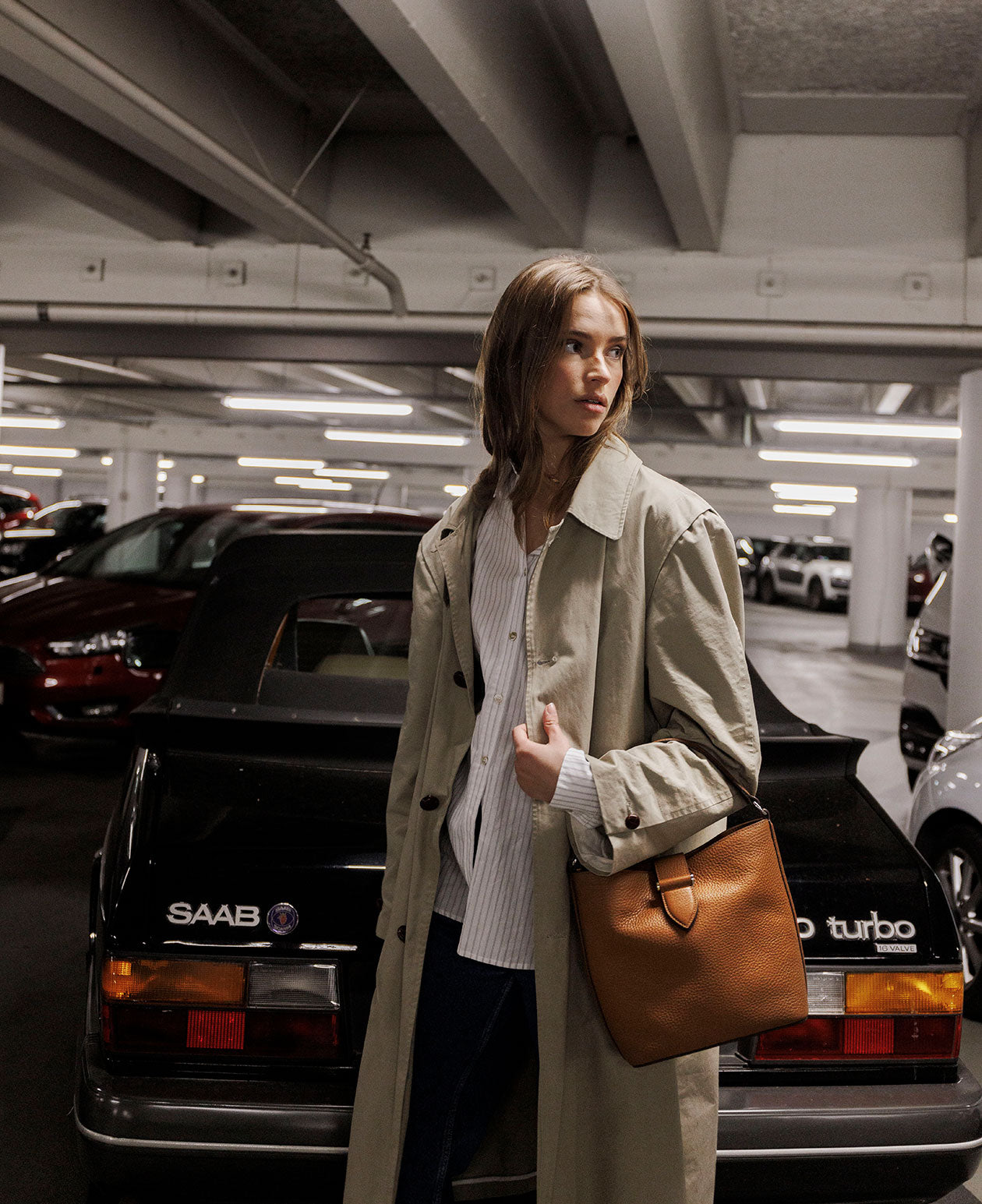 DECADENT COPENHAGEN LEXIE small bucket bag Håndtasker Cognac