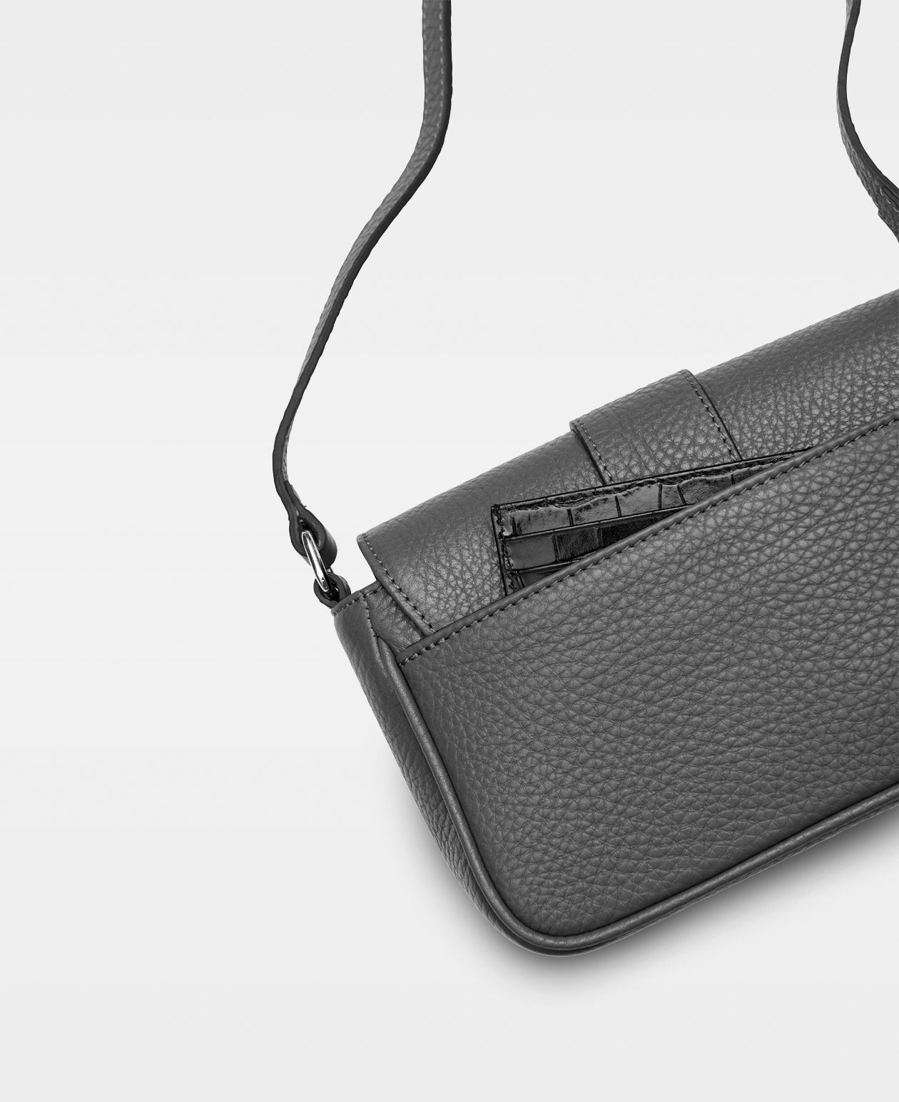 side vant længde APRIL small crossbody bag - Black | Køb online med Fri Fragt