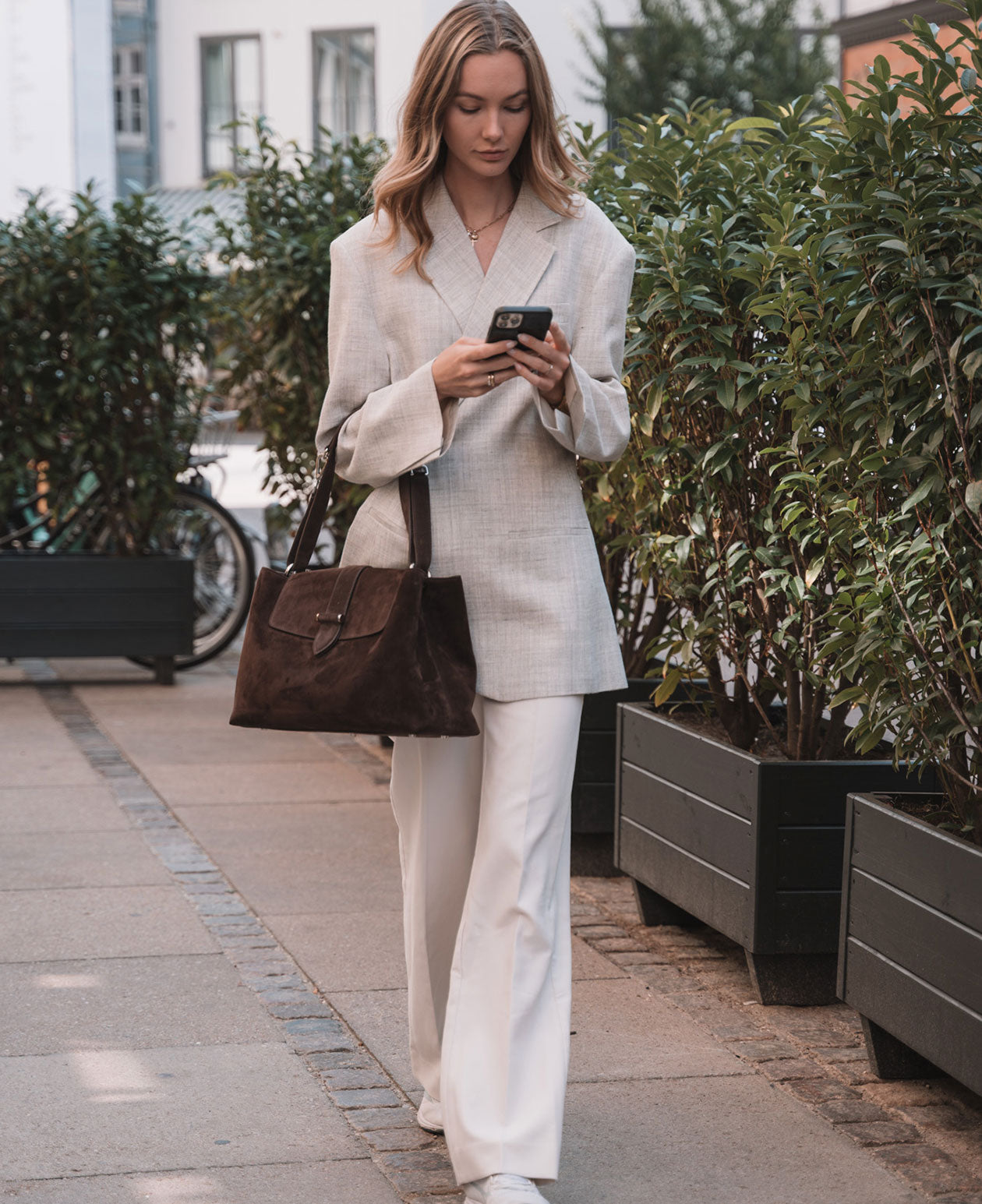 CATHRINE working shoulder bag - Suede Dark Brown