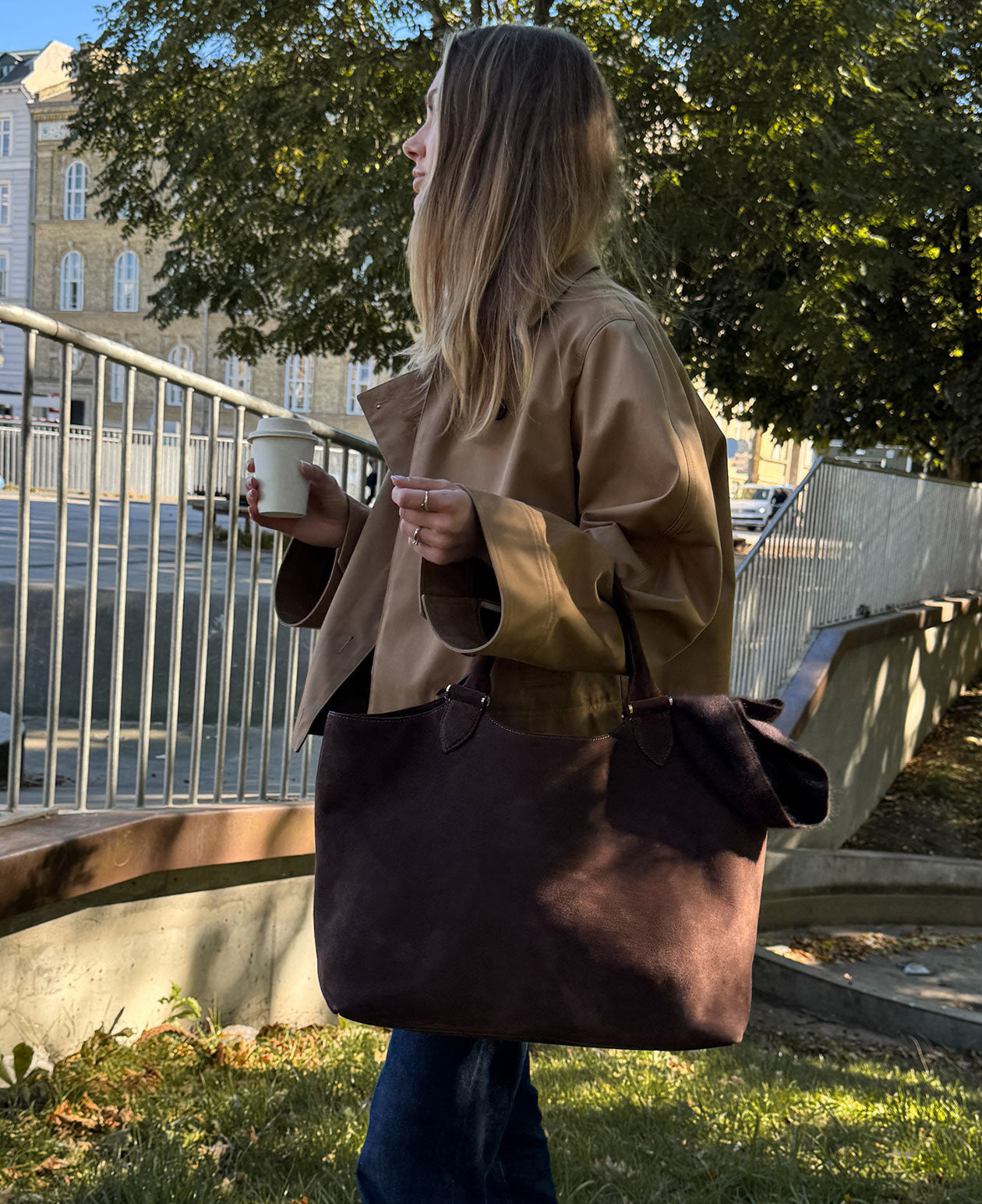 ELOUISE big tote - Suede Dark Brown