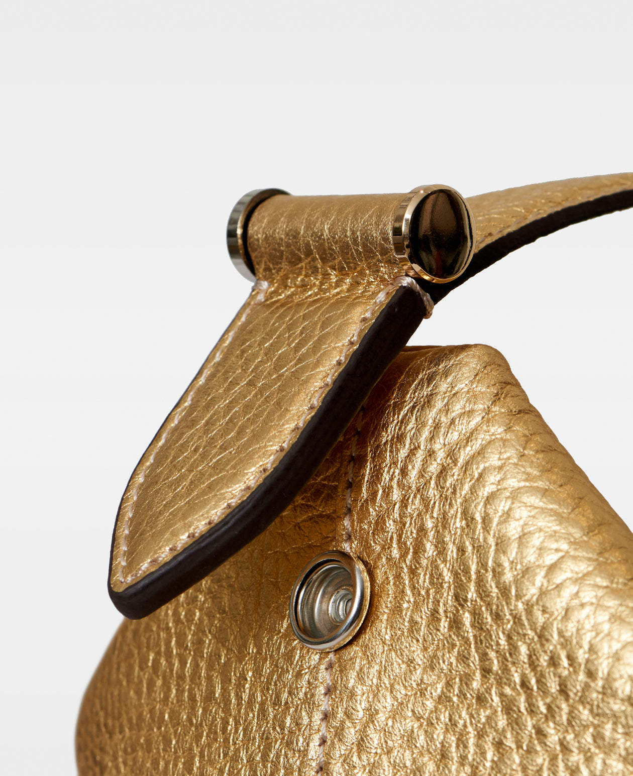 DECADENT COPENHAGEN CALLY box bag Håndtasker Gold Metallic