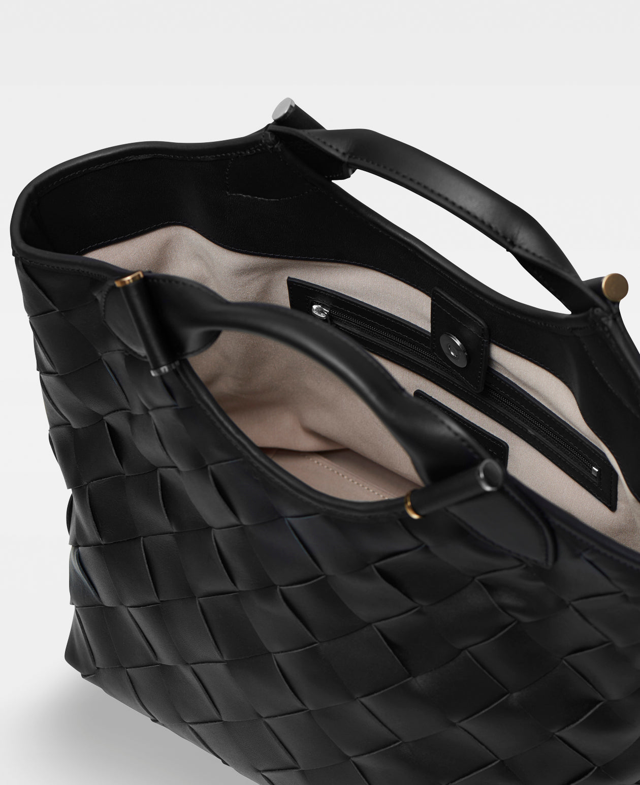 DECADENT COPENHAGEN JESSICA woven tote Totes Black