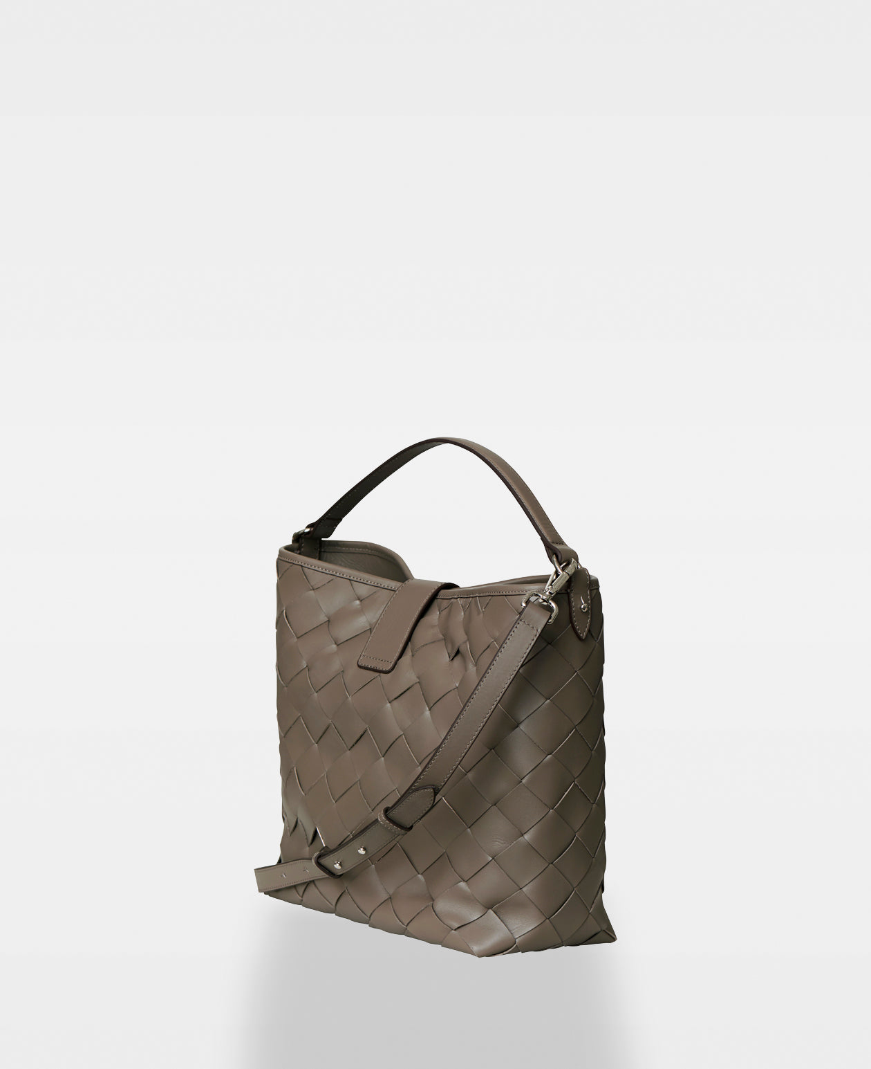 DECADENT COPENHAGEN LOIS woven bucket bag Håndtasker Clay