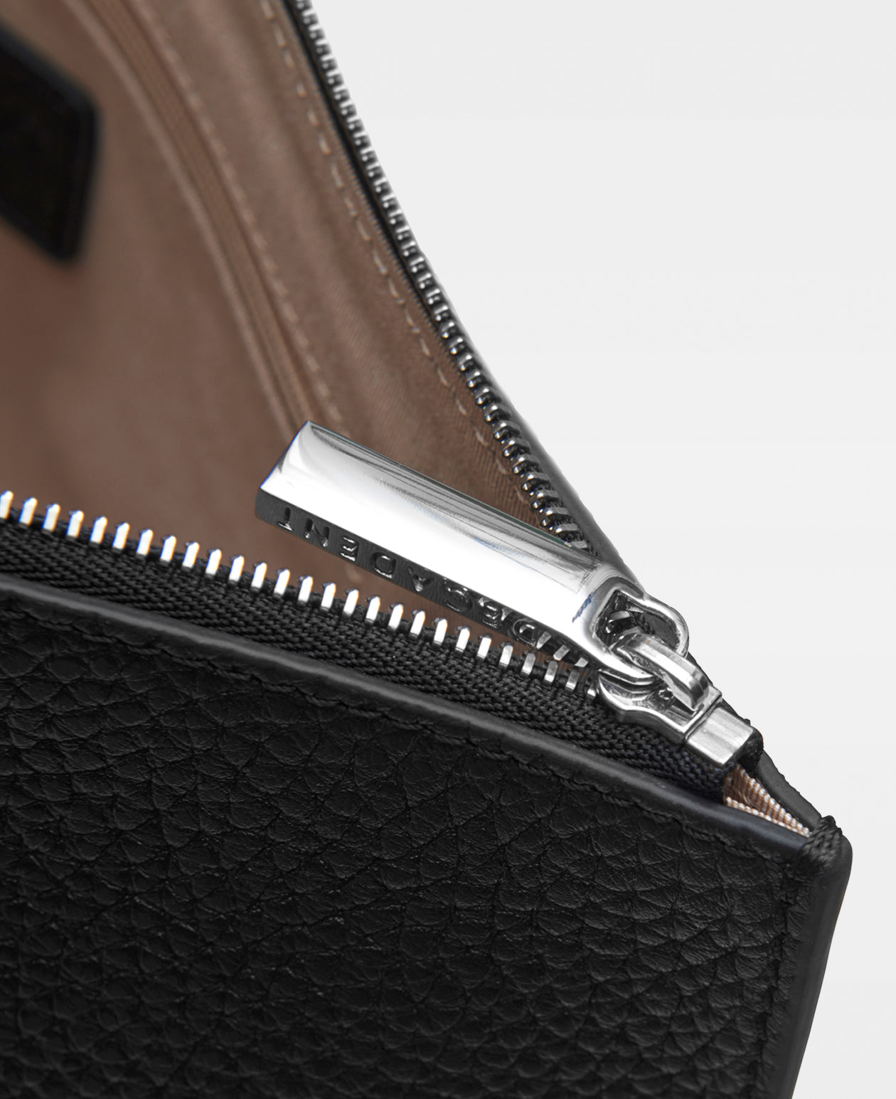 DECADENT COPENHAGEN TAMRA big makeup bag Makeup pung Black