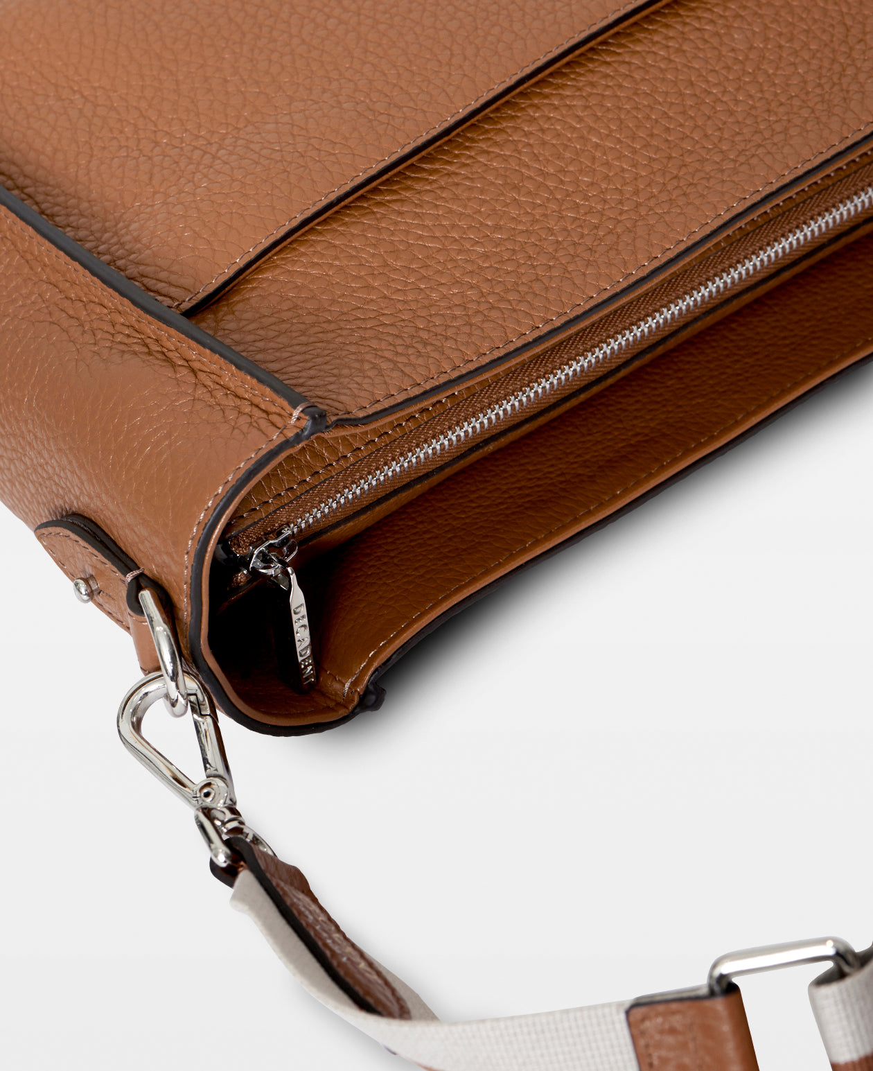 DECADENT COPENHAGEN VIVIAN small bucket bag Skuldertasker Cognac 